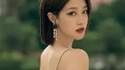 年轻女服务员日端千盘获殊荣，备战世赛餐饮服务项目训练中